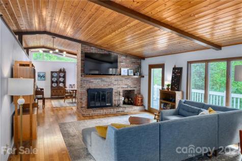 9 Tracy Lane Weaverville NC 28787