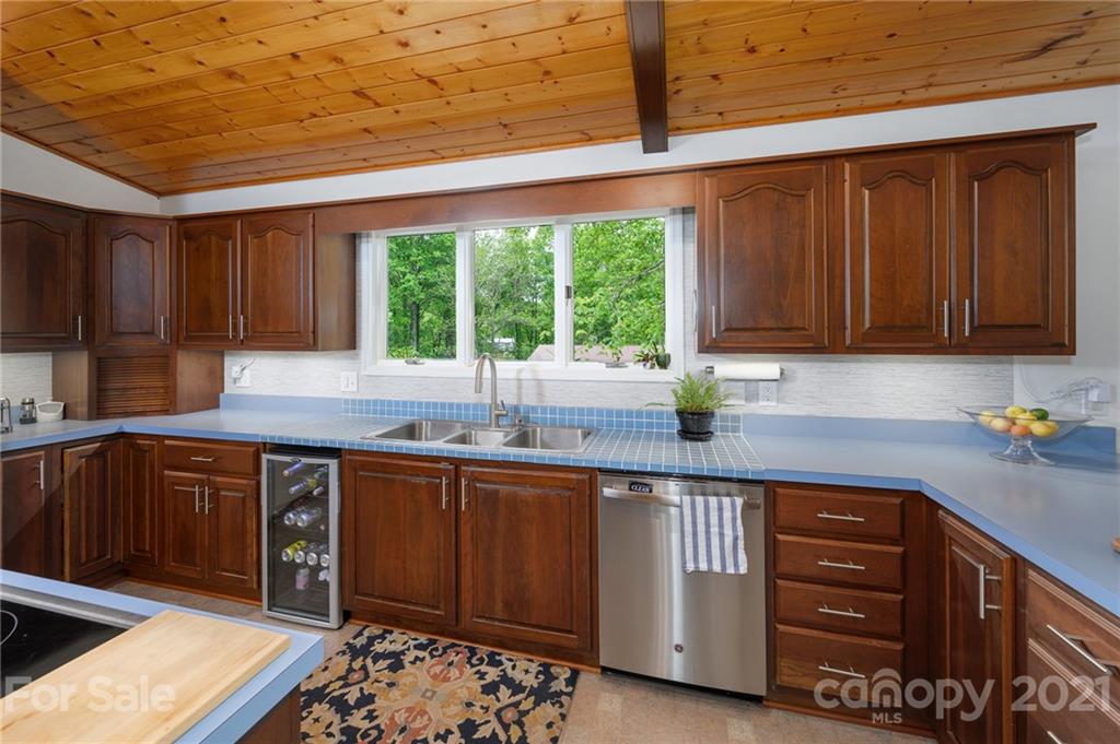 9 Tracy Lane Weaverville NC 28787