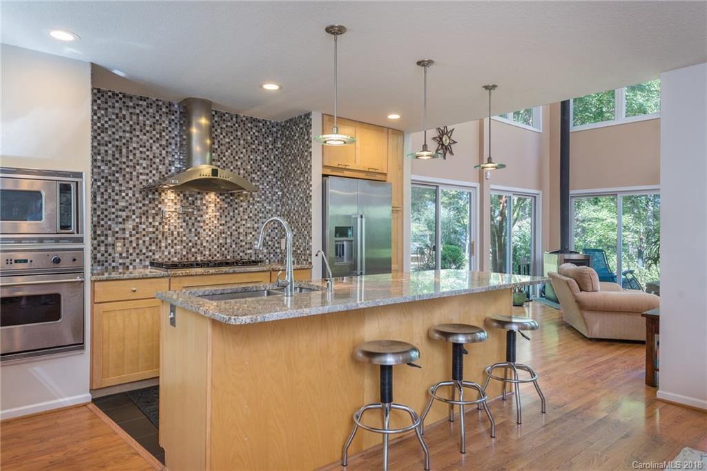 24 Whispering Woods Drive Asheville NC 28804