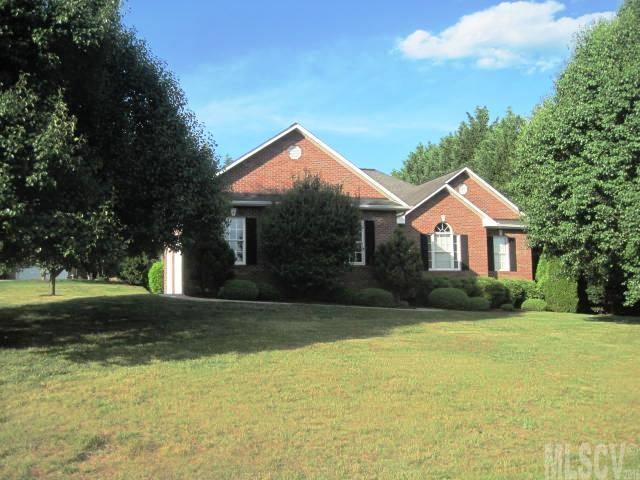 2233 Hedgerow Circle Hickory NC 28601