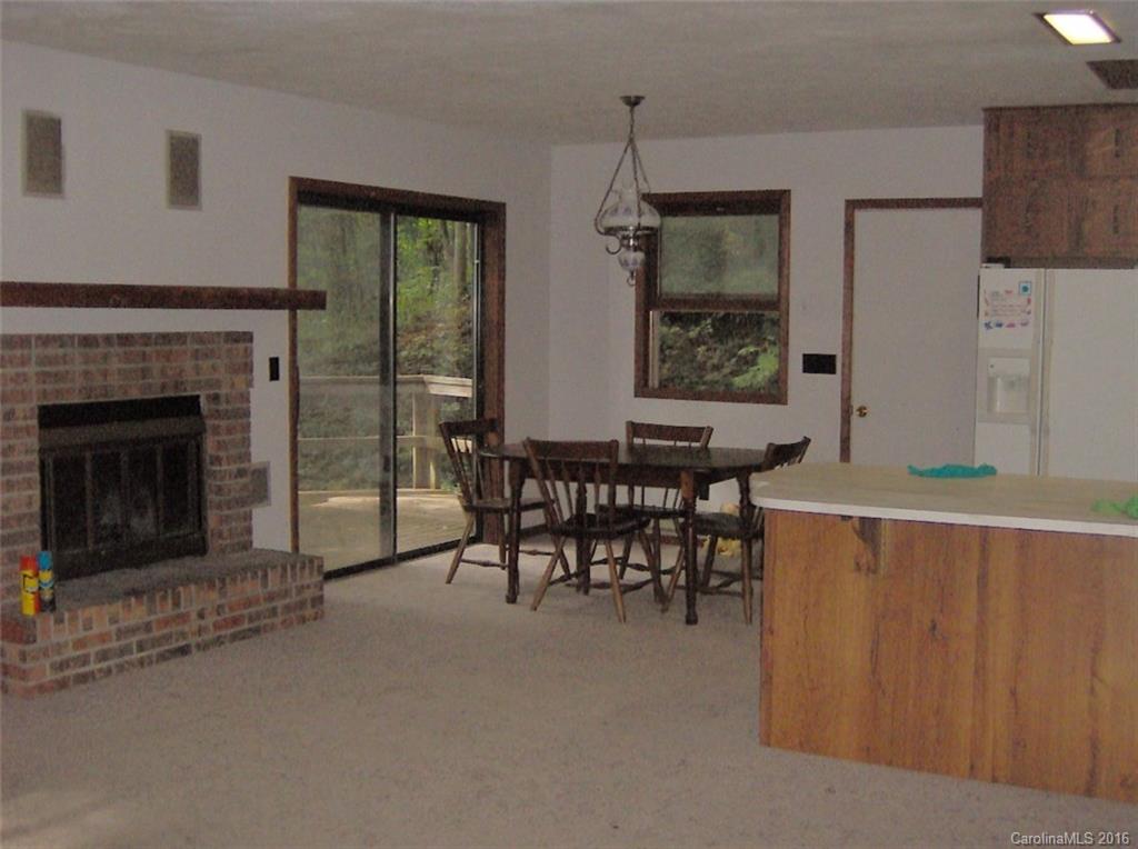 616 Clear View Lane Burnsville NC 28714