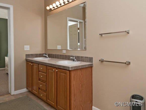 11 East Mountain Way Asheville NC 28805