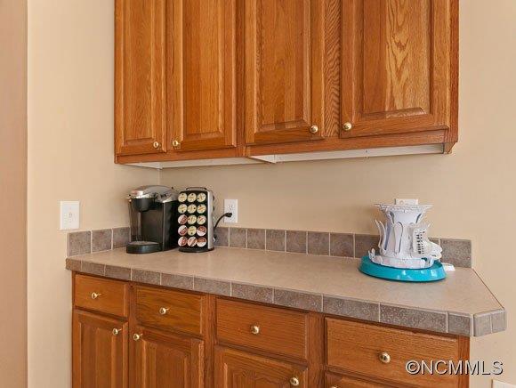 11 East Mountain Way Asheville NC 28805