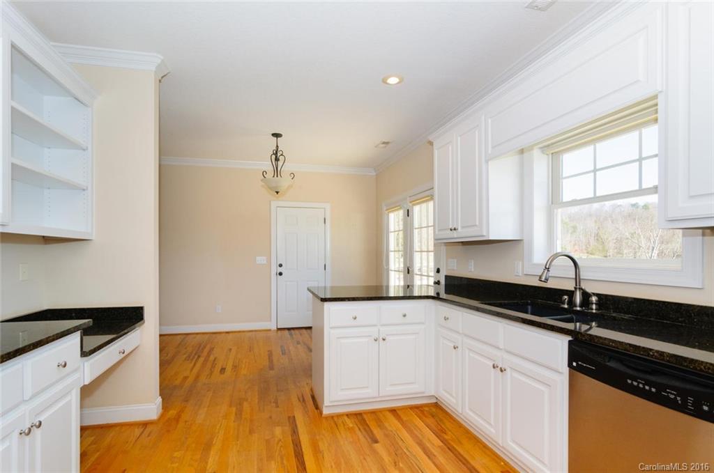 39 Wright Farm Road Candler NC 28715