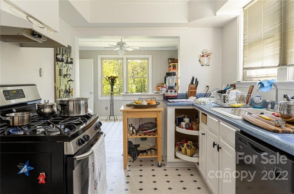 45 Ottari Road Asheville NC 28804