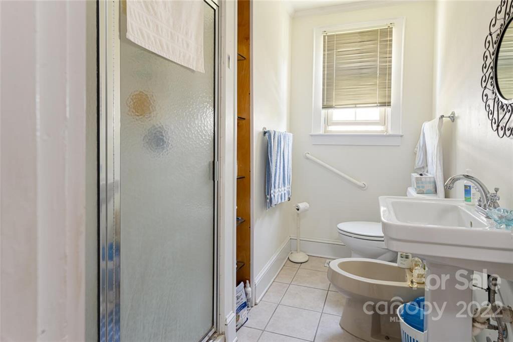 45 Ottari Road Asheville NC 28804
