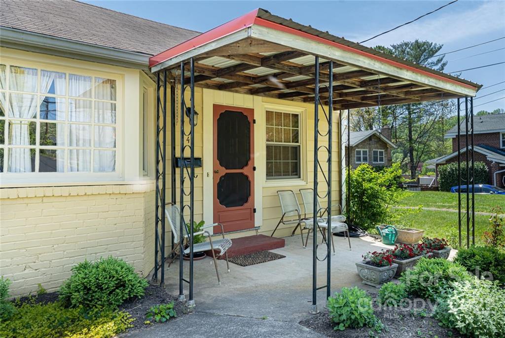 45 Ottari Road Asheville NC 28804