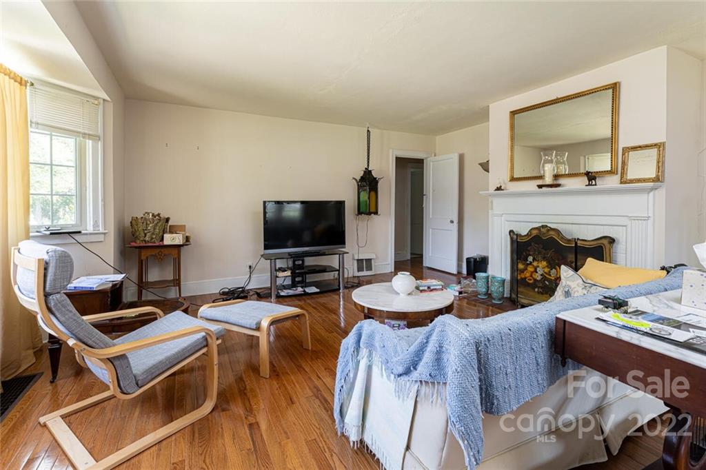 45 Ottari Road Asheville NC 28804