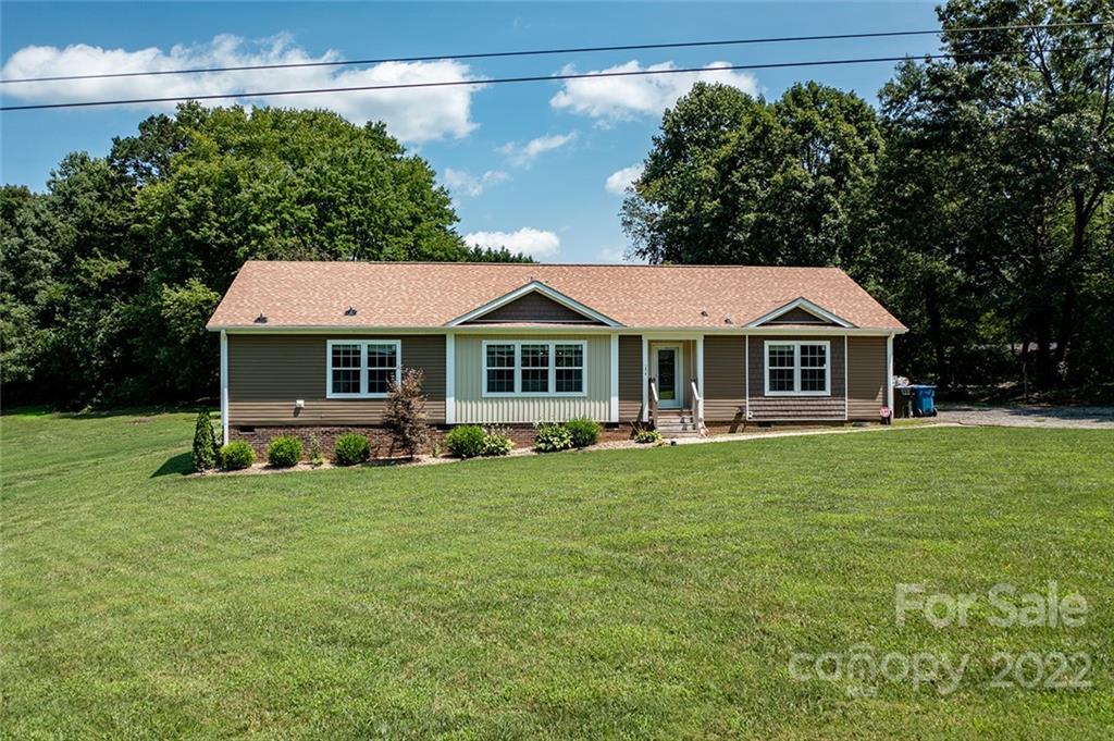 1610 17th Street NE Hickory NC 28601