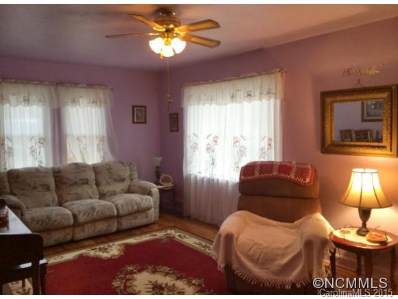 21 Bassett Road Asheville NC 28804