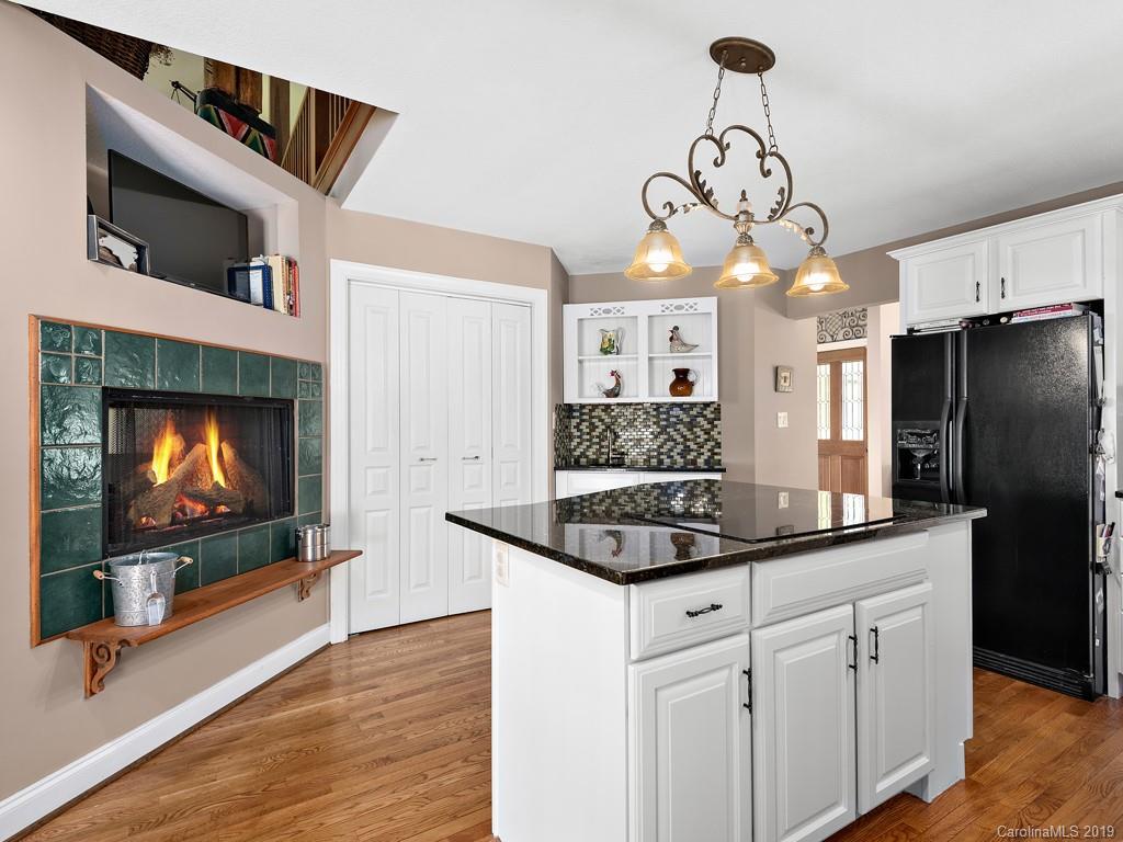 128 Stonecrest Drive Asheville NC 28803
