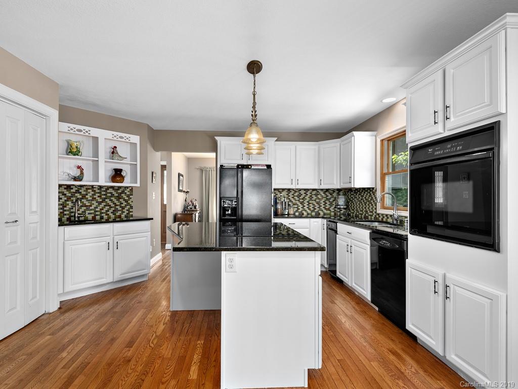 128 Stonecrest Drive Asheville NC 28803