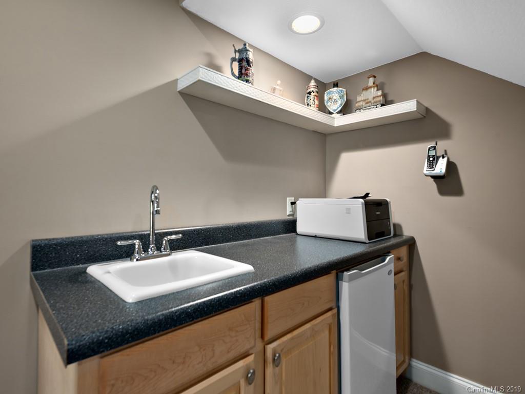 128 Stonecrest Drive Asheville NC 28803