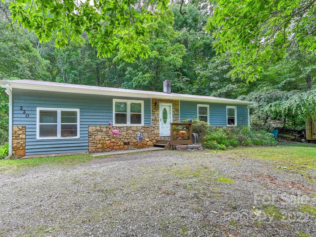 220 Meredith Loop Swannanoa NC 28778