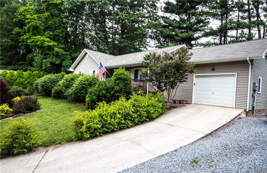 321 Acorn Lane Clyde NC 28721