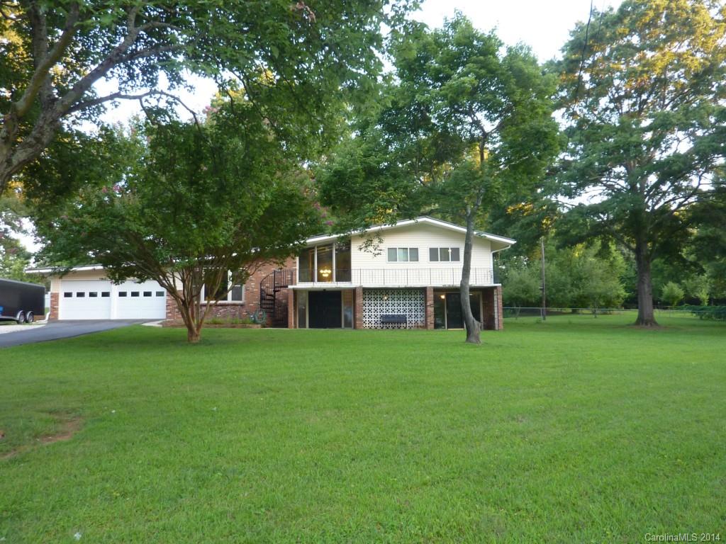 208 Woodside Drive Harrisburg NC 28075