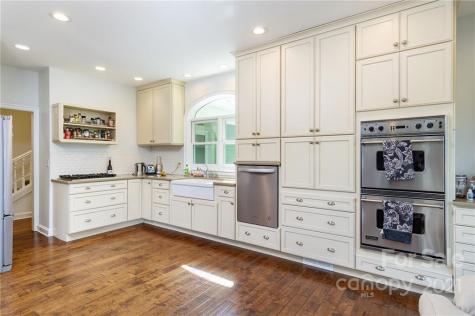82 Sanctuary Road Swannanoa NC 28778