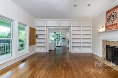 82 Sanctuary Road Swannanoa NC 28778