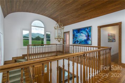82 Sanctuary Road Swannanoa NC 28778
