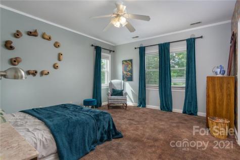 82 Sanctuary Road Swannanoa NC 28778
