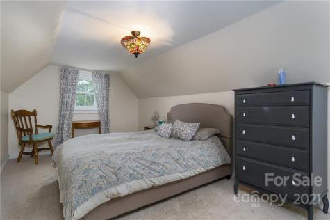 82 Sanctuary Road Swannanoa NC 28778