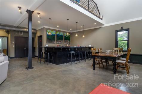 82 Sanctuary Road Swannanoa NC 28778
