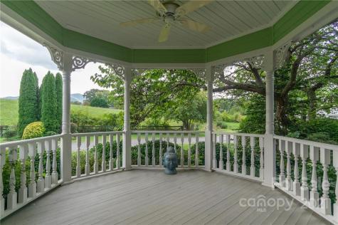 82 Sanctuary Road Swannanoa NC 28778
