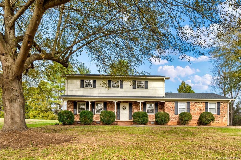 1105 24th Avenue Place NE Hickory NC 28601
