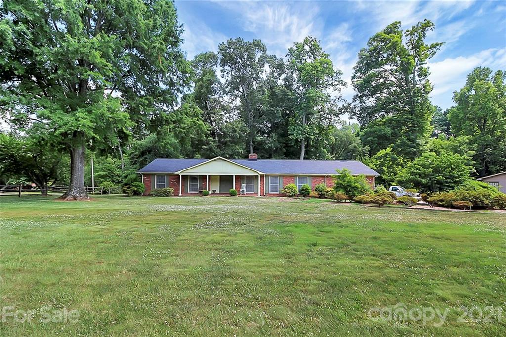 7525 Linda Lake Drive Charlotte NC 28215