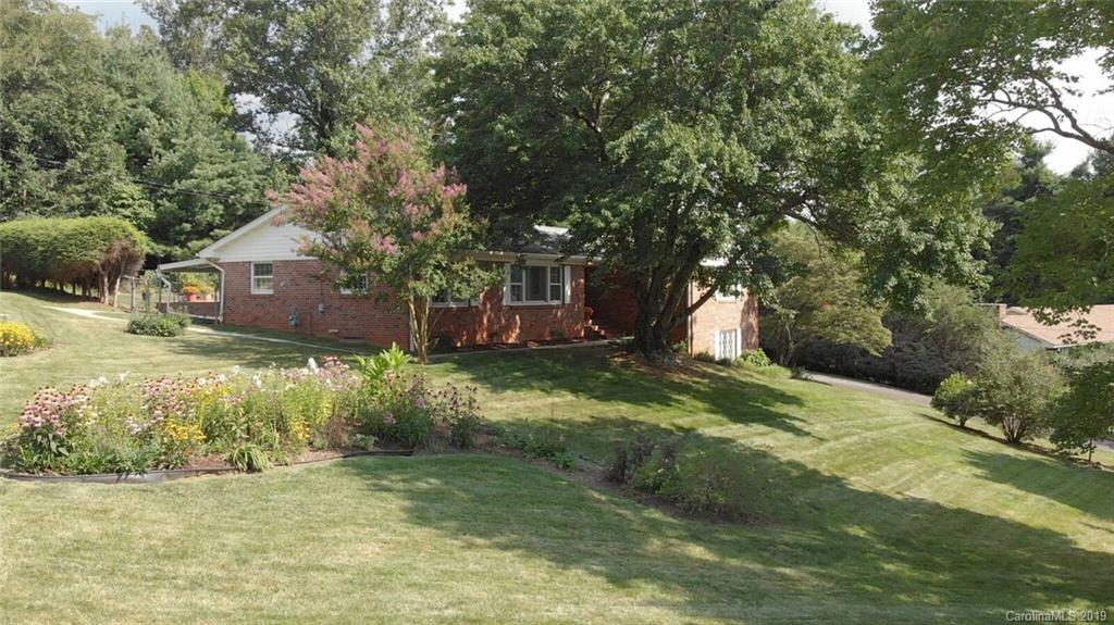 21 Fox Chase Road Asheville NC 28804