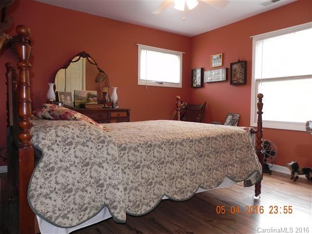 14 Lowry Lane Weaverville NC 28787