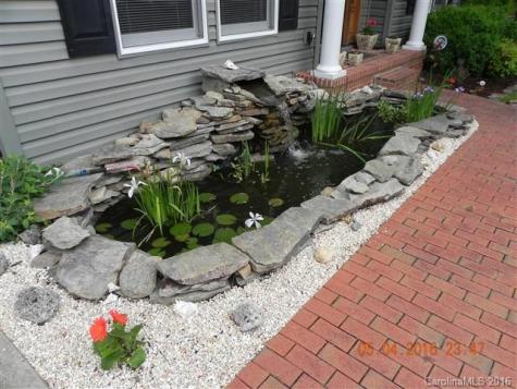 14 Lowry Lane Weaverville NC 28787