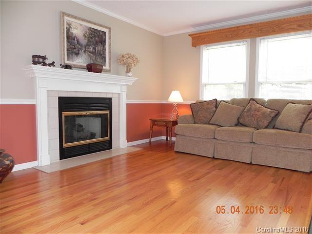 14 Lowry Lane Weaverville NC 28787