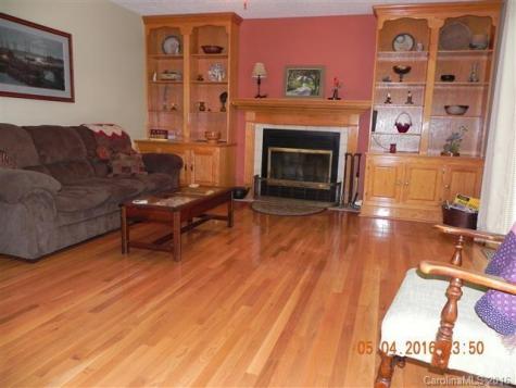 14 Lowry Lane Weaverville NC 28787