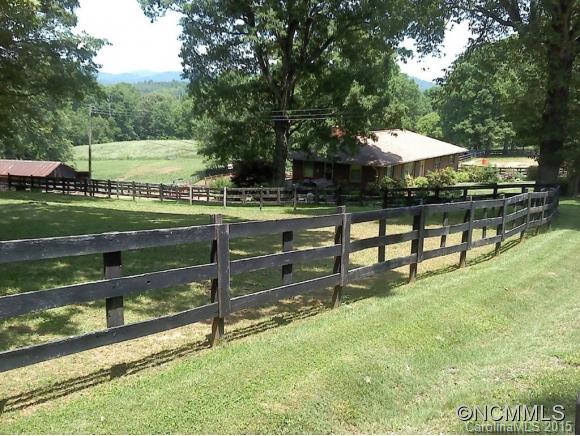 15 Hoyt Road Arden NC 28704