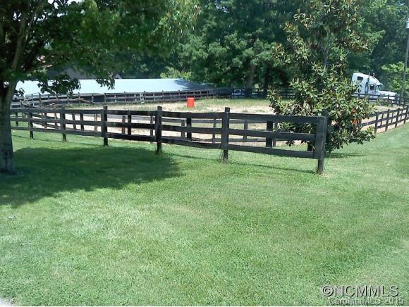 15 Hoyt Road Arden NC 28704