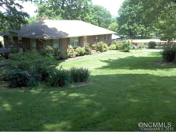 15 Hoyt Road Arden NC 28704