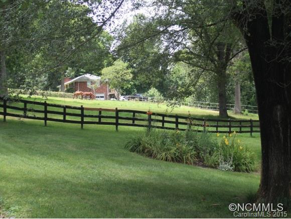 15 Hoyt Road Arden NC 28704