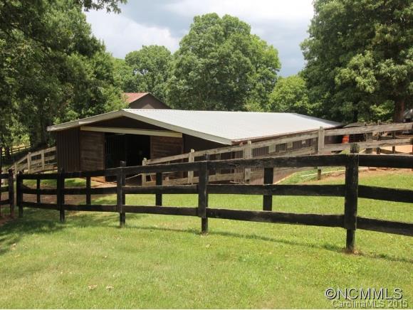 15 Hoyt Road Arden NC 28704