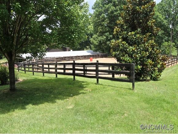 15 Hoyt Road Arden NC 28704