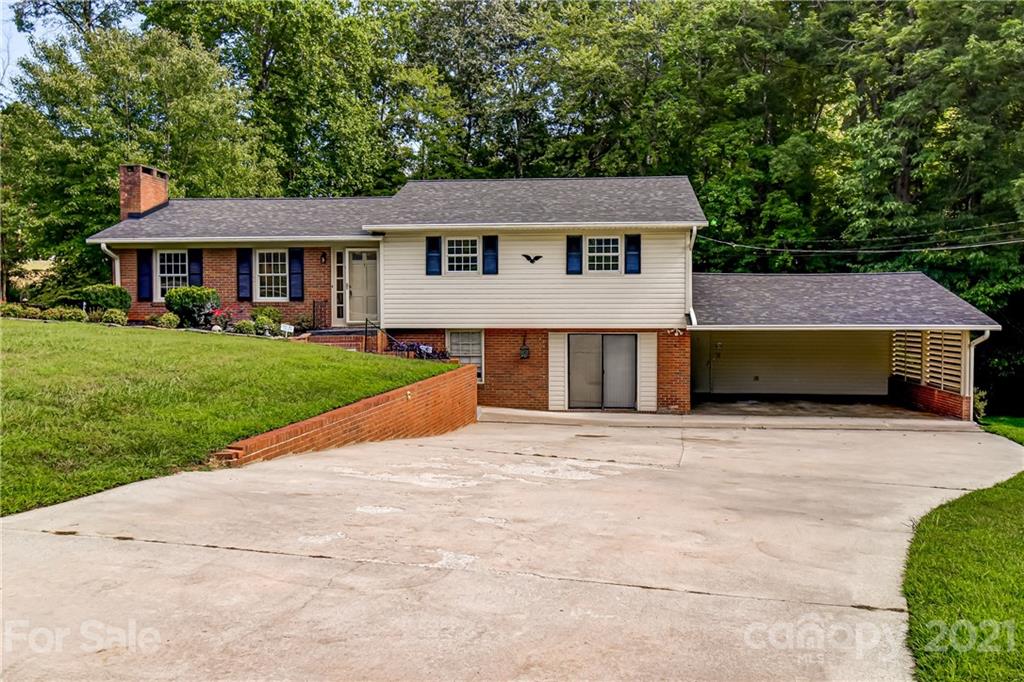 3 Colonial Drive Lexington NC 27292