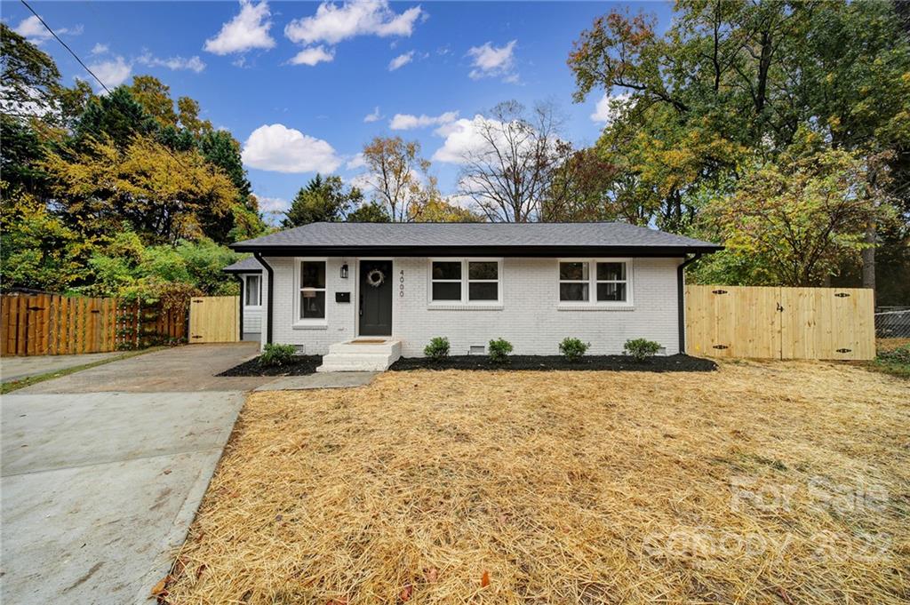 4000 Dawnview Place Charlotte NC 28208