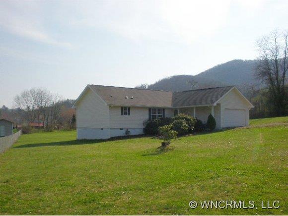 4 Ivy Garden Drive Candler NC 28715
