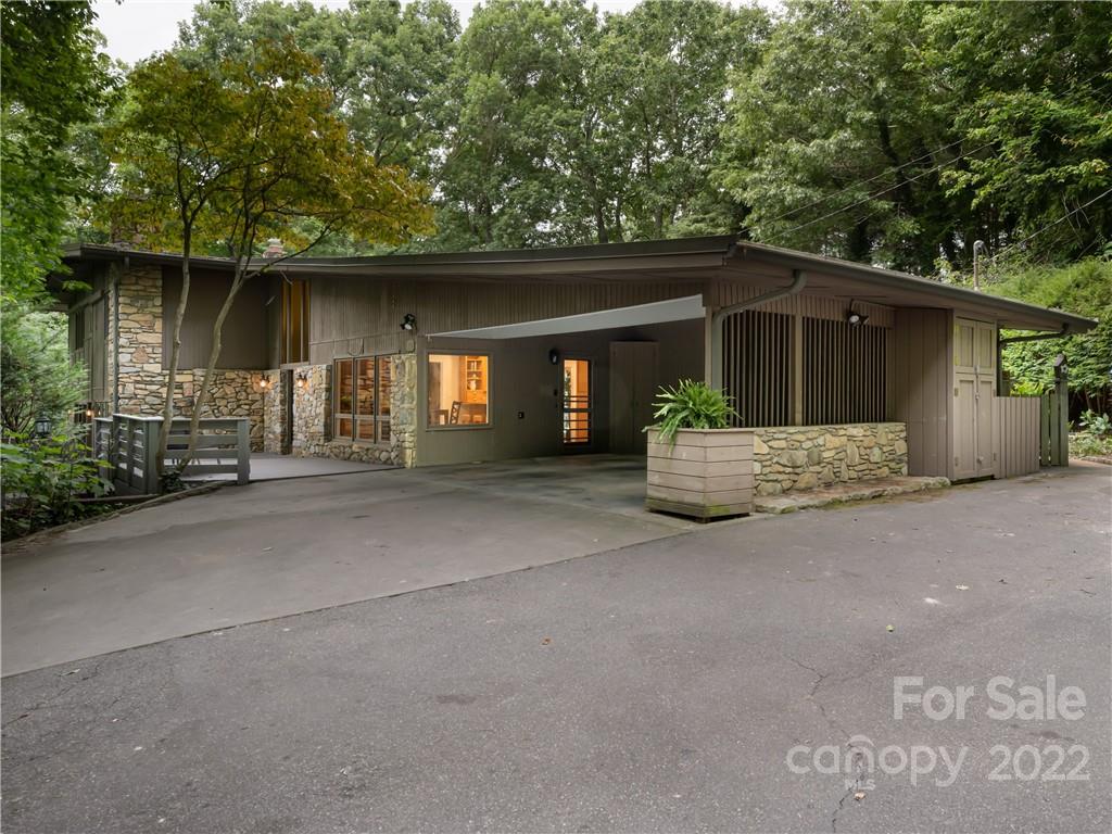 44 Woodbury Road Asheville NC 28804
