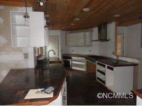 37 Applecross Road Weaverville NC 28787