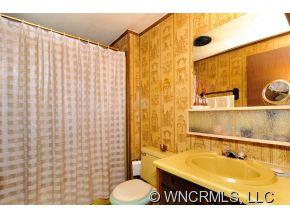 12 Deavermont Circle Asheville NC 28806