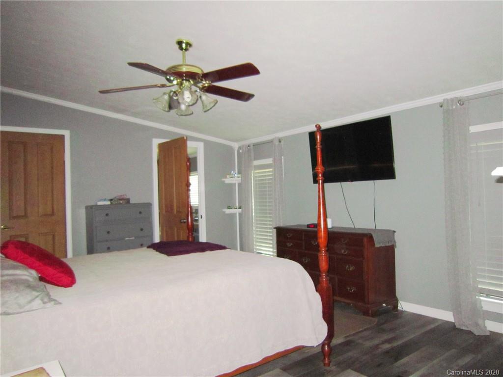 539 Hill View Drive Canton NC 28716