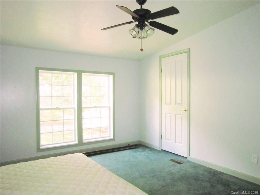 539 Hill View Drive Canton NC 28716