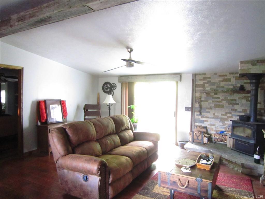 539 Hill View Drive Canton NC 28716