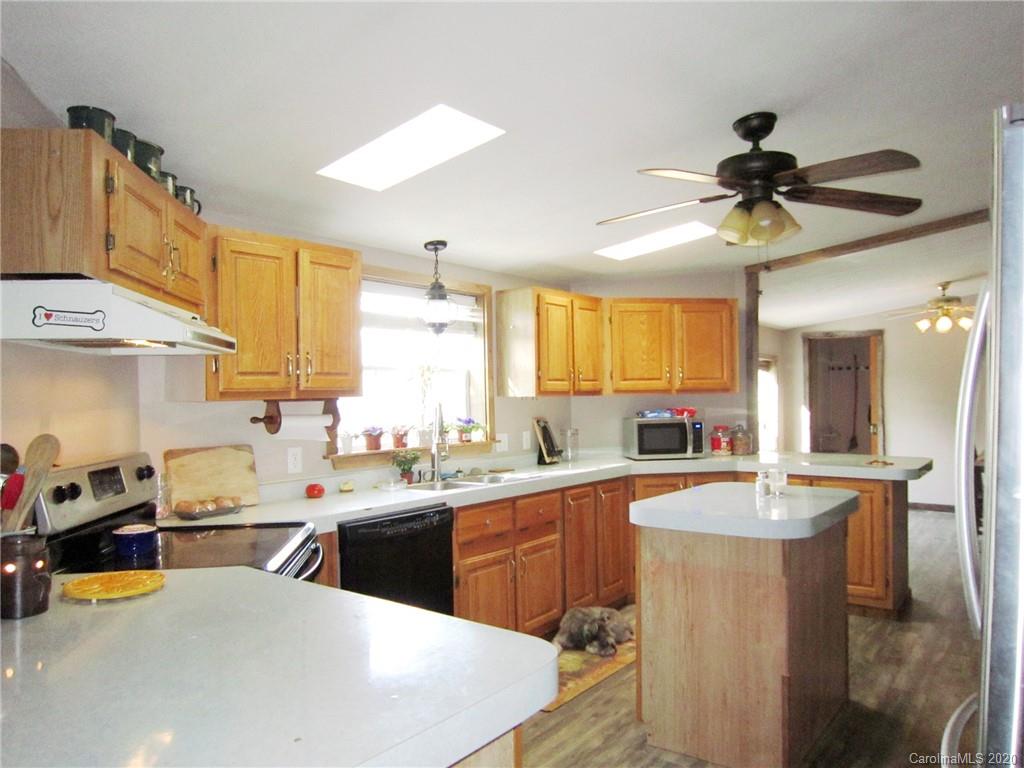 539 Hill View Drive Canton NC 28716